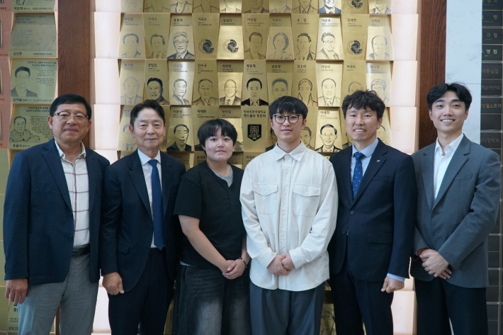 핸드볼부 동문회, 장학금 기부 서명식 개최 대표이미지